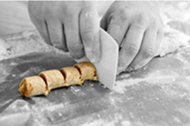 DOLCETTO MORBIDO ALLA MANDORLA E LIMONE