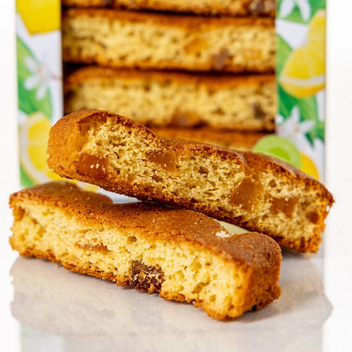 Cantucci con limone fatti a mano in Italia con amore